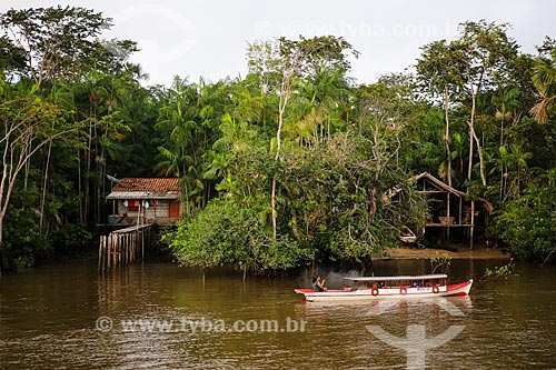  Subject: Boat - Macujubim River near to Breves city / Place: Breves city - Para state (PA) - Brazil / Date: 03/2014 