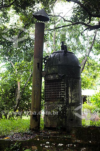  Subject: Wood stove in ruins of Paricatuba Village (1898) - ancient inn for Italian immigrants / Place: Iranduba city - Amazonas state (AM) - Brazil / Date: 04/2014 