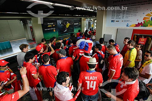  Subject: Soccer fans of Chile arriving of subway - Maracana Subway Station - going to the match between Spain x Chile / Place: Maracana neighborhood - Rio de Janeiro city - Rio de Janeiro state (RJ) - Brazil / Date: 06/2014 