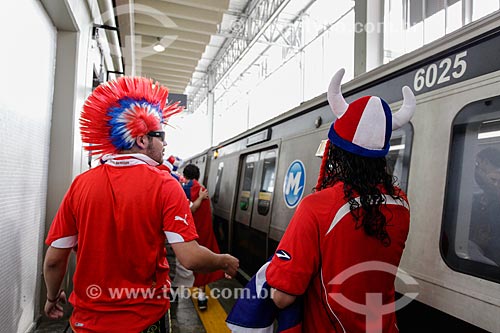  Subject: Soccer fans of Chile arriving of subway - Maracana Subway Station - going to the match between Spain x Chile / Place: Maracana neighborhood - Rio de Janeiro city - Rio de Janeiro state (RJ) - Brazil / Date: 06/2014 