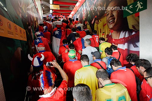  Subject: Soccer fans of Chile arriving of subway - Maracana Subway Station - going to the match between Spain x Chile / Place: Maracana neighborhood - Rio de Janeiro city - Rio de Janeiro state (RJ) - Brazil / Date: 06/2014 