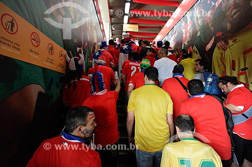  Subject: Soccer fans of Chile arriving of subway - Maracana Subway Station - going to the match between Spain x Chile / Place: Maracana neighborhood - Rio de Janeiro city - Rio de Janeiro state (RJ) - Brazil / Date: 06/2014 