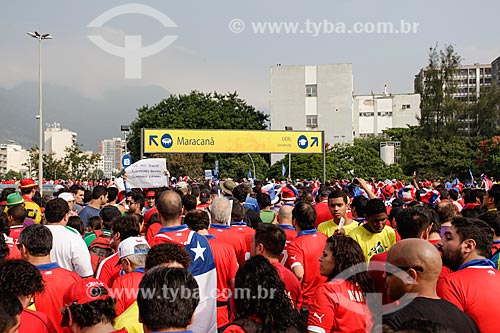  Subject: Soccer fans of Chile near to Journalist Mario Filho Stadium - also known as Maracana - coming to the match between Spain x Chile / Place: Maracana neighborhood - Rio de Janeiro city - Rio de Janeiro state (RJ) - Brazil / Date: 06/2014 