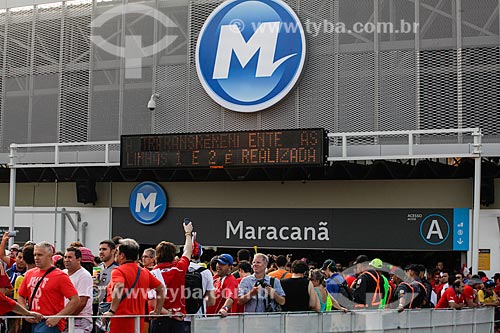  Subject: Soccer fans of Chile arriving of subway - Maracana Subway Station - coming to the match between Spain x Chile / Place: Maracana neighborhood - Rio de Janeiro city - Rio de Janeiro state (RJ) - Brazil / Date: 06/2014 