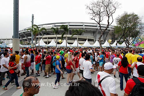  Subject: Queue to entrance - Journalist Mario Filho Stadium (1950) - also known as Maracana - to the match between Spain x Chile / Place: Maracana neighborhood - Rio de Janeiro city - Rio de Janeiro state (RJ) - Brazil / Date: 06/2014 