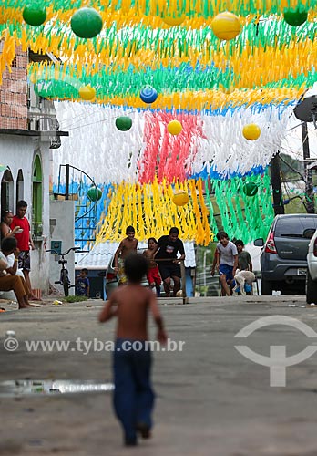  Subject: Street adorned with the colors of Brazil for the World Cup / Place: Compensa neighborhood - Manaus city - Amazonas state (AM) - Brazil / Date: 06/2014 