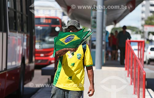  Subject: Street trader during the World Cup / Place: Manaus city - Amazonas state (AM) - Brazil / Date: 06/2014 