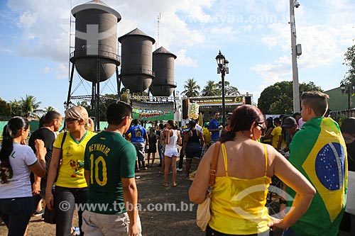  Subject: Fans watching the match between Cameroon x Brazil - Tres Caixas DAgua Square / Place: Porto Velho city - Rondonia state (RO) - Brazil / Date: 06/2014 