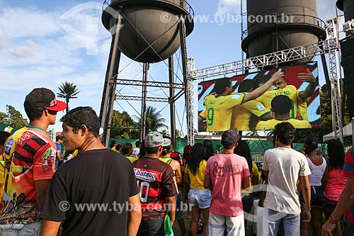  Subject: Fans watching the match between Cameroon x Brazil - Tres Caixas DAgua Square / Place: Porto Velho city - Rondonia state (RO) - Brazil / Date: 06/2014 