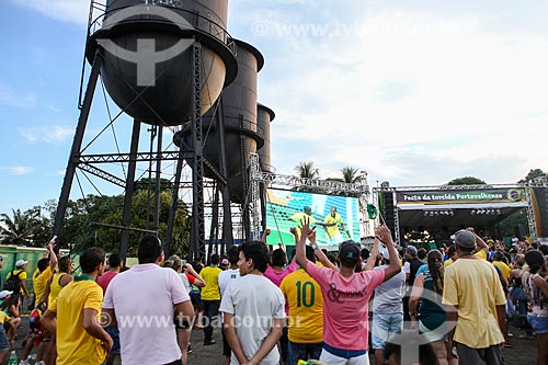  Subject: Fans watching the match between Cameroon x Brazil - Tres Caixas DAgua Square / Place: Porto Velho city - Rondonia state (RO) - Brazil / Date: 06/2014 