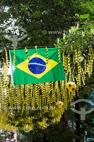  Subject: Silveira Martins Street adorned with the colors of Brazil for the World Cup / Place: Catete neighborhood - Rio de Janeiro city - Rio de Janeiro state (RJ) - Brazil / Date: 06/2014 