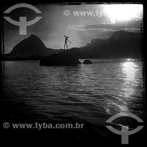  Subject: O Curumim sculpture (1979) - Rodrigo de Freitas Lagoon - picture taken with IPhone / Place: Lagoa neighborhood - Rio de Janeiro city - Rio de Janeiro state (RJ) - Brazil / Date: 12/2013 