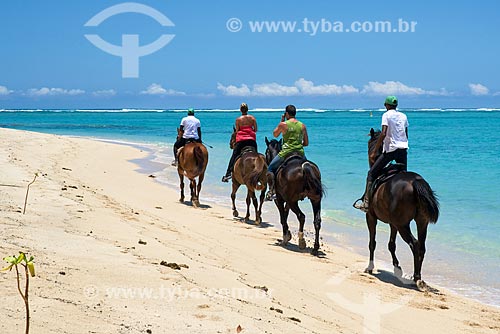 Subject: Tourists on horseback - littoral of Mauritius / Place: Mauritius - Africa / Date: 11/2012 