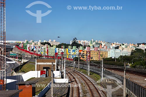  Subject: Rail subway line near to Corinthians Arena with decorated buildings in the background / Place: Itaquera neighborhood - Sao Paulo city - Sao Paulo state (SP) - Brazil / Date: 06/2014 