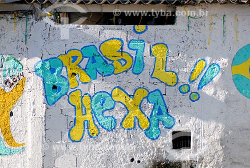  Subject: Decorated wall during World Cup of Brazil that says: Brasil Hexa / Place: Itaquera neighborhood - Sao Paulo city - Sao Paulo state (SP) - Brazil / Date: 06/2014 