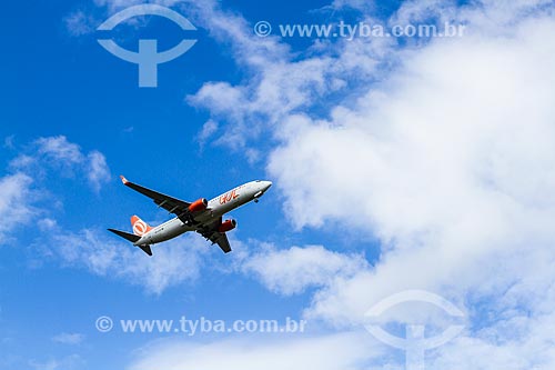  Subject: Airplane of GOL - Intelligent Airlines - going to Florianopolis International Airport - Hercilio Luz - viewed from Aparicio Ramos Cordeiro Highway / Place: Florianopolis city - Santa Catarina state (SC) - Brazil / Date: 06/2014 