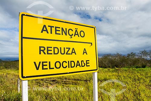  Subject: Plaque - kerbside of Aparicio Ramos Cordeiro Highway / Place: Florianopolis city - Santa Catarina state (SC) - Brazil / Date: 06/2014 