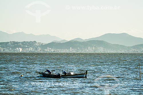  Subject: Fisherman boat - Santo Antonio de Lisboa Beach / Place: Santo Antonio de Lisboa neighborhood - Florianopolis city - Santa Catarina state (SC) - Brazil / Date: 05/2014 
