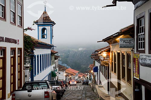  Subject: Amparo Street and tower of Nossa Senhora do Amparo Church background / Place: Diamantina city - Minas Gerais state (MG) - Brazil / Date: 06/2012 