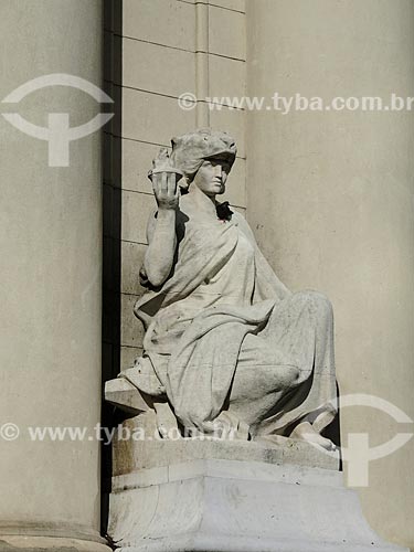  Subject: Statue of facade of Piratini Palace (1921) - headquarters of the State Government / Place: Porto Alegre city - Rio Grande do Sul state (RS) - Brazil / Date: 05/2014 
