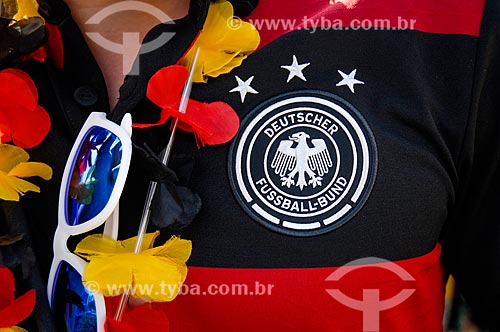  Subject: Detail of the uniform B of Germany selection used by fans who arrives at Maracana Stadium to watch the game Germany x France by 2014 World Cup / Place: Maracana neighborhood - Rio de Janeiro city - Rio de Janeiro state (RJ) - Brazil / Date: 