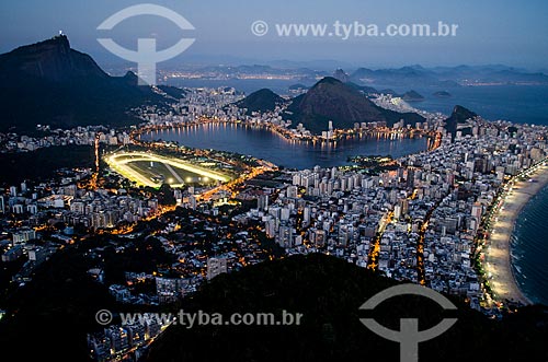  Subject: View of Lagoa neighborhood - to the left - and Leblon and Ipanema neighborhood - to the right - from Morro Dois Irmaos (Two Brothers Mountain) / Place: Rio de Janeiro city - Rio de Janeiro state (RJ) - Brazil / Date: 02/2014 