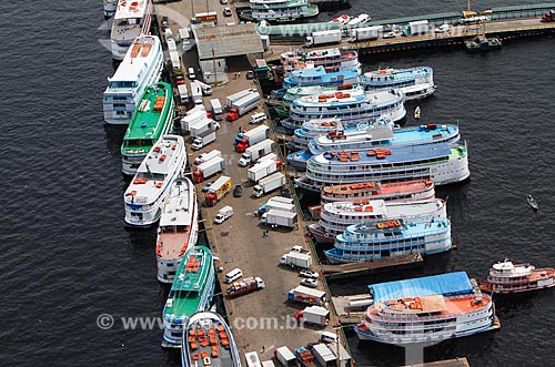  Subject: Aerial photo of Manaus Port during the Negro River full / Place: Manaus city - Amazonas state (AM) - Brazil / Date: 06/2014 