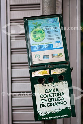  Subject: Cash collector of cigarette butt - Luiz Gonzaga Northeast Traditions Centre / Place: Sao Cristovao neighborhood - Rio de Janeiro city - Rio de Janeiro state (RJ) - Brazil / Date: 05/2014 