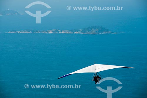  Subject: Tandem flight of hang glider - Pedra Bonita (Bonita Stone) ramp / Place: Sao Conrado neighborhood - Rio de Janeiro city - Rio de Janeiro state (RJ) - Brazil / Date: 06/2014 