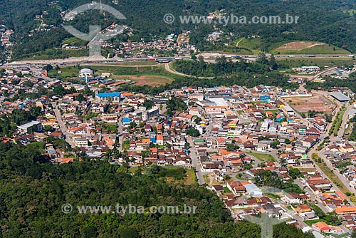  Aerial photo of Juquitiba city with Regis Bittencourt Highway (BR-116) in the background  - Juquitiba city - Sao Paulo state (SP) - Brazil