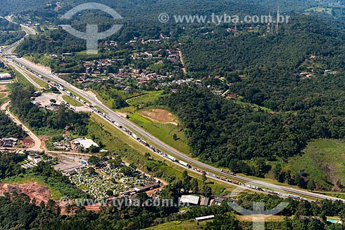  Traffic jam - Regis Bittencourt Highway (BR-116)  - Juquitiba city - Sao Paulo state (SP) - Brazil