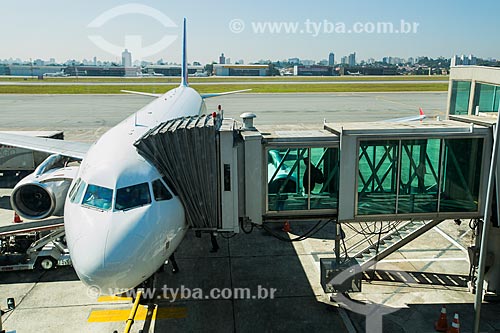 Airplane and aircraft access catwalk - Congonhas Airport (1936)  - Sao Paulo city - Sao Paulo state (SP) - Brazil