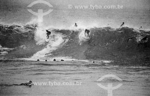  Surfers in Arpoador Beach  - Rio de Janeiro city - Rio de Janeiro state (RJ) - Brazil