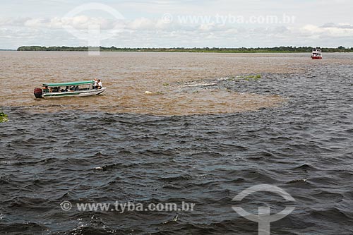  Meeting of waters of Negro River and Solimoes River  - Manaus city - Amazonas state (AM) - Brazil