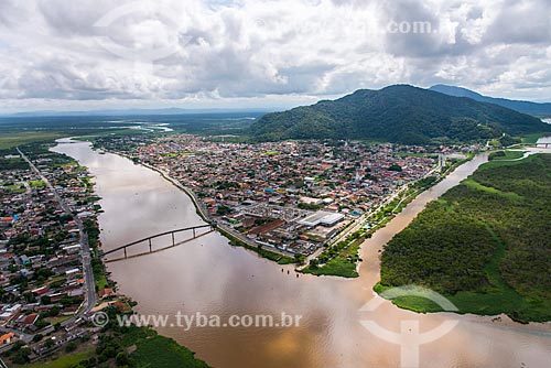  Aerial view of Iguape city in the background Iguape Mountain and small sea channel to the right - Lagoon Estuarine Complex Iguape of Cananeia and Paranagu  - Iguape city - Sao Paulo state (SP) - Brazil
