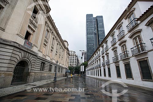  Side facade of Tiradentes Palace - to the left - and of Paço Imperial (Imperial Palace) - to the right  - Rio de Janeiro city - Rio de Janeiro state (RJ) - Brazil