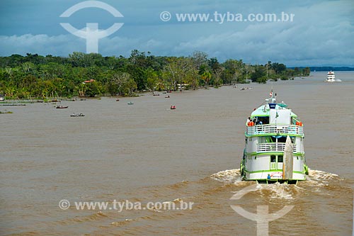  Vessel carrying people in Amazonas River  - Urucara city - Amazonas state (AM) - Brazil