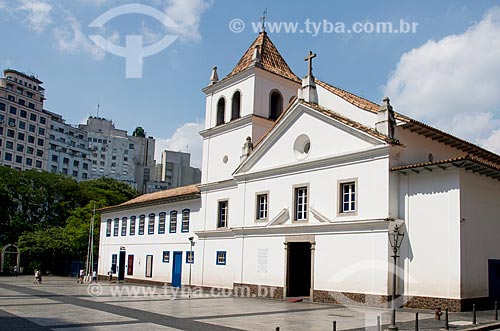  Courtyard of the College with Padre Anchieta Museum beside - the site of the founding of the city and built in 1554  - Sao Paulo city - Sao Paulo state (SP) - Brazil