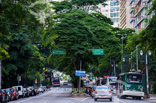  Bus on exclusive track of Sao Luis Avenue at the time of Dom Jose Gaspar Square  - Sao Paulo city - Sao Paulo state (SP) - Brazil