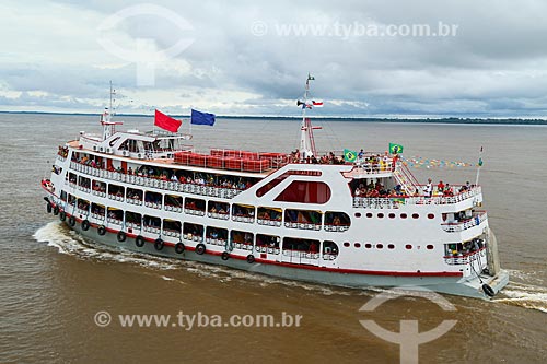  Vessel carrying people in Amazonas River  - Urucara city - Amazonas state (AM) - Brazil