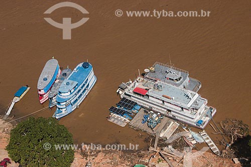  Aerial photo of berthed boats on the banks of Mardeira River  - Porto Velho city - Rondonia state (RO) - Brazil