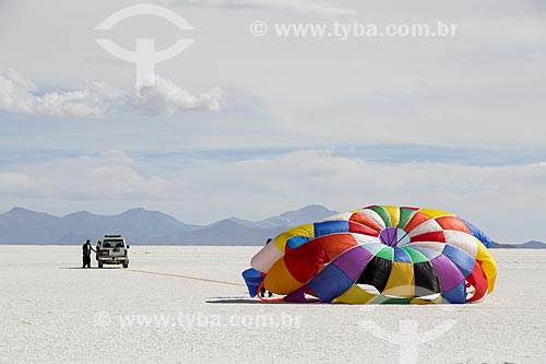  Paraglider - Uyuni Salt Flat  - Potosi department - Bolivia