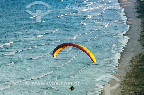  Paraglider flying over Barra do Sargi Beach  - Urucuca city - Bahia state (BA) - Brazil