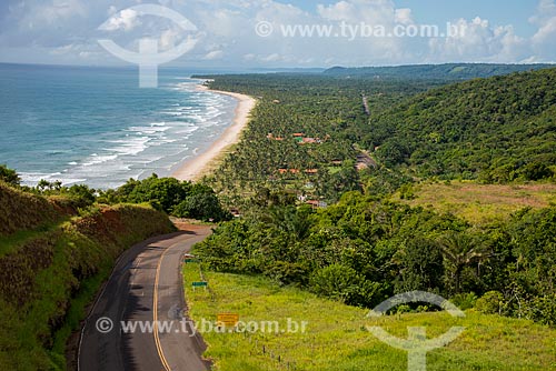  View of BA-001 highway from Serra Grande Mirante with the Barra do Sargi Beach    in the background  - Urucuca city - Bahia state (BA) - Brazil