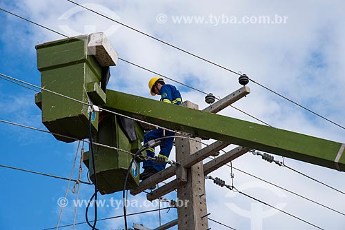  Workers doing maintenance of public lighting  - Floresta city - Pernambuco state (PE) - Brazil