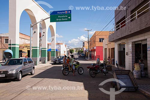  Traffic violation - commercial street of Jati city  - Jati city - Ceara state (CE) - Brazil