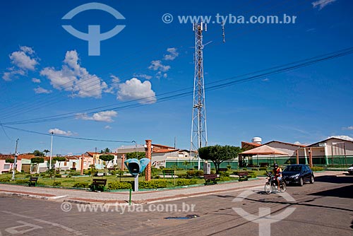  Square - Jati city with cellular antenna in the background  - Jati city - Ceara state (CE) - Brazil