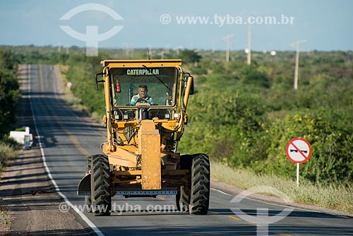  Tractor - BR-316 highway  - Belem de Sao Francisco city - Pernambuco state (PE) - Brazil