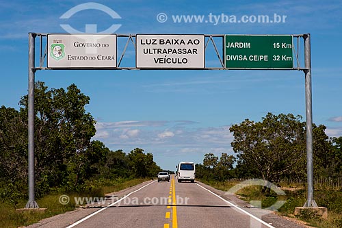  No overtaking - CE-060 highway  - Barbalha city - Ceara state (CE) - Brazil