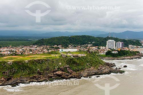  Aerial photo of Cibratel Mountain - also known as Pernambuco Mountain - with the Sonho Beach (Dream Beach) in the background  - Itanhaem city - Sao Paulo state (SP) - Brazil